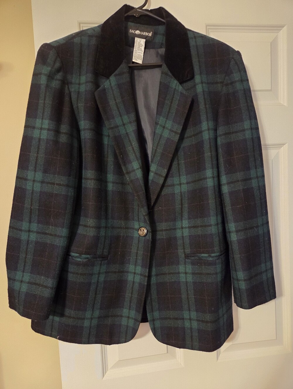 Sag Harbor Black and Green Plaid Velvet-Collar Blazer Size 14 Excellent